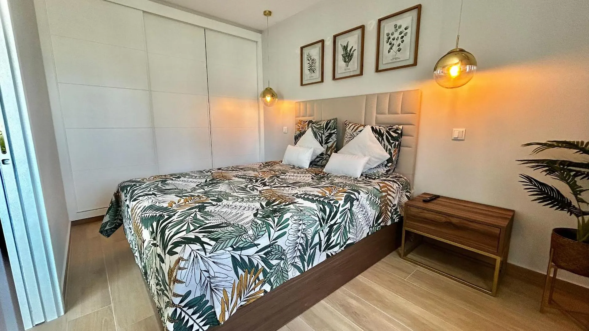 Apartamento Vista Mar A Menos De 50M Da Praia. Armação de Pêra